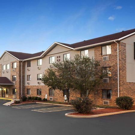 Мотель Super 8 By Wyndham Fairview Heights-St. Louis Екстер'єр фото