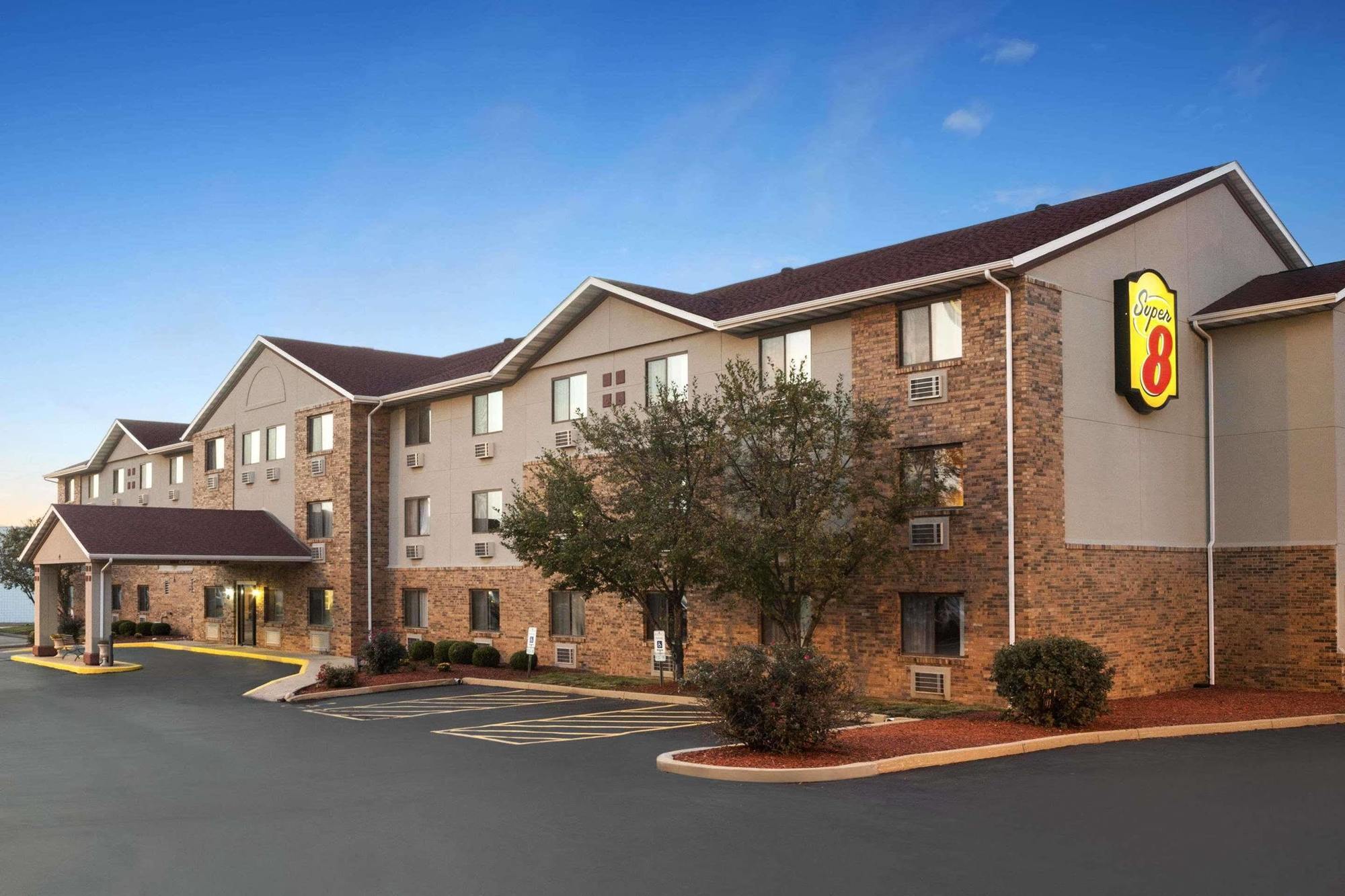 Мотель Super 8 By Wyndham Fairview Heights-St. Louis Екстер'єр фото